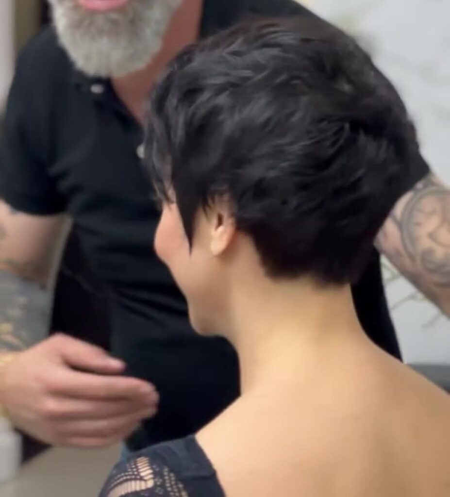 Lateral 2 curtinha feminina Nell Carmo